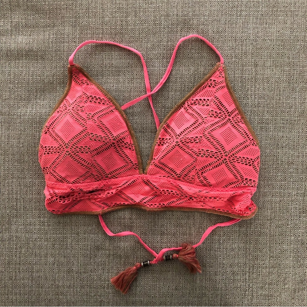 Rebecca Virtue Crocheted Triangle Halter Style Bikini Top Women’s D Cup Pink